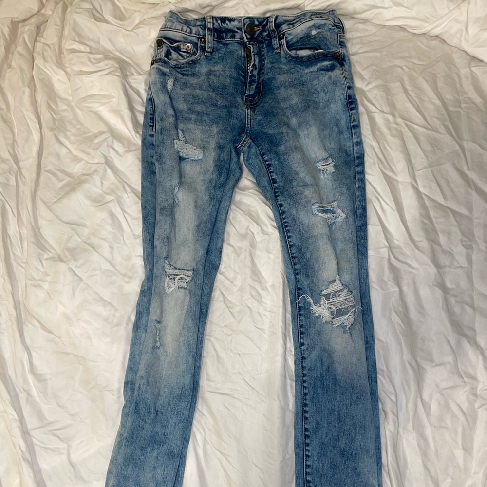 American eagle ripped jeans (worn once)